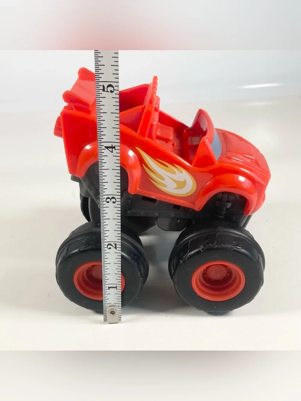 Blaze and the Monster Machines Blaze Slam N Go 4x4 Truck Toy